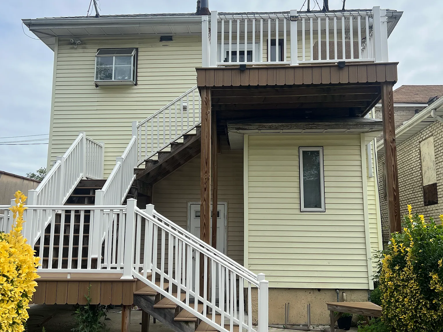 New Dorp Ln, Staten Island — Photo 1