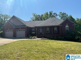 214 Laurel Wood Dr, Rainbow City, AL 35906