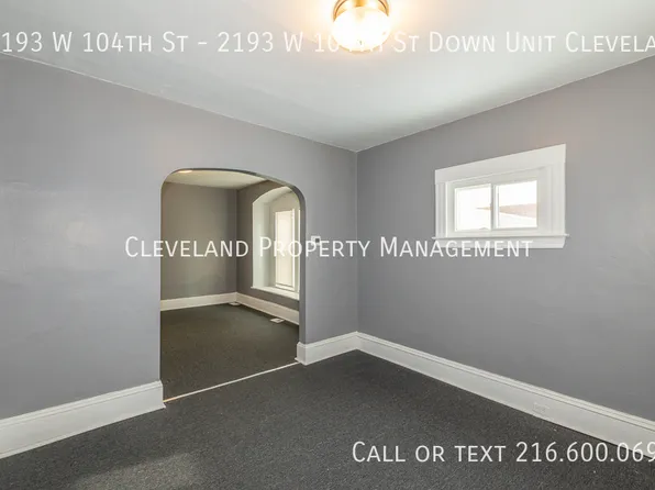 2193 W 104th St, Cleveland, OH 44102