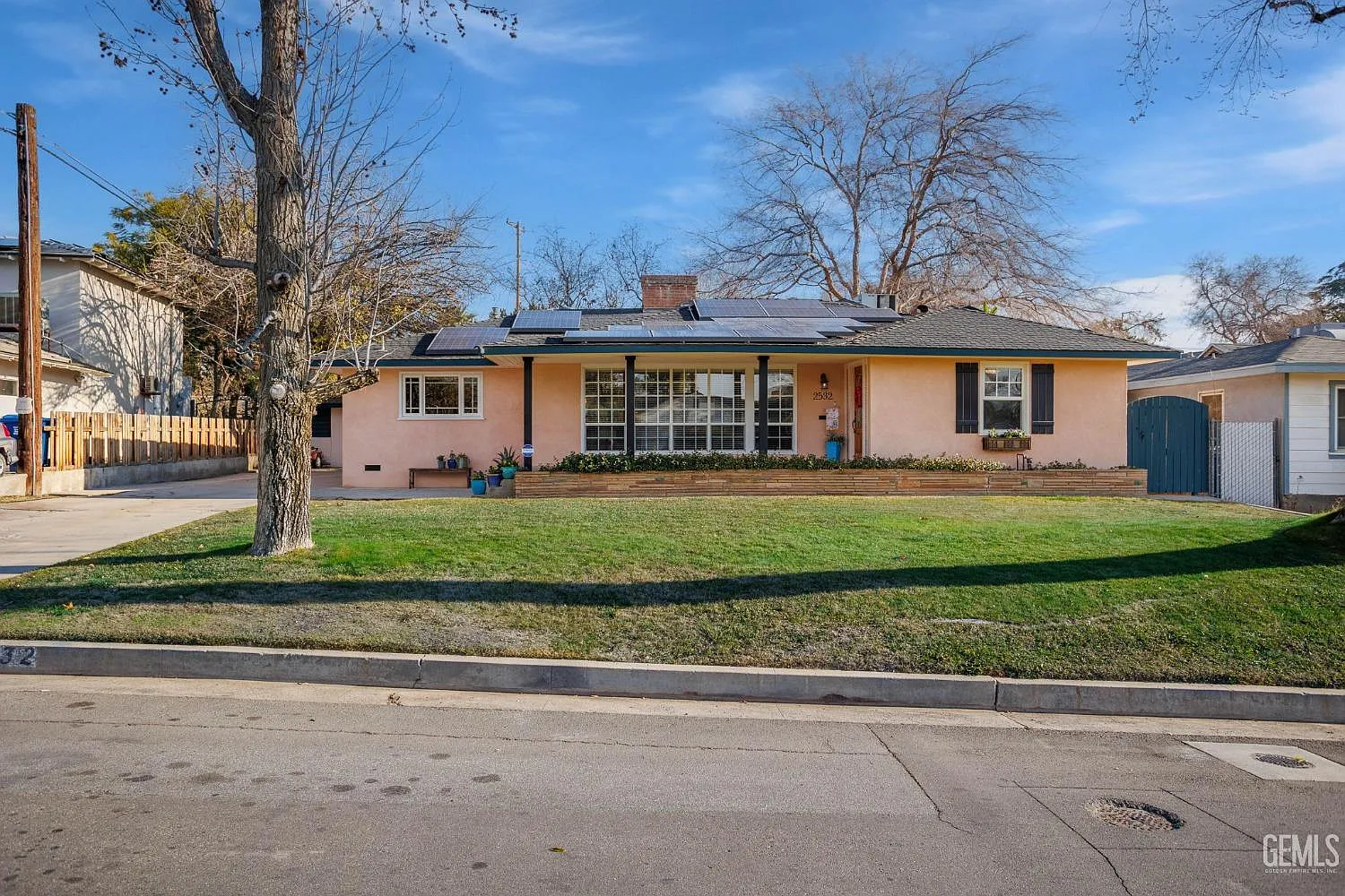 2532 Avenida Escuela photo 1