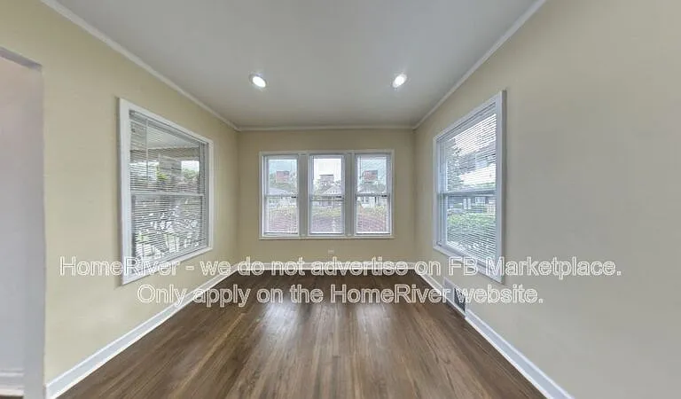 10046 S Perry Ave — Photo 21