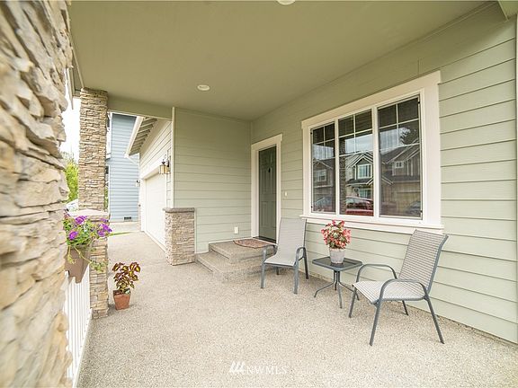 3rd image of 5525 147th Pl NE