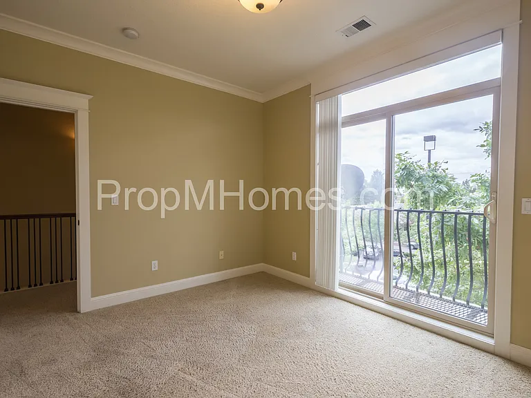 5135 N Williams Ave — Photo 9
