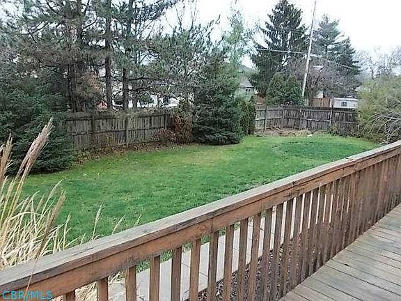 3rd image of 765 Collingwood Dr