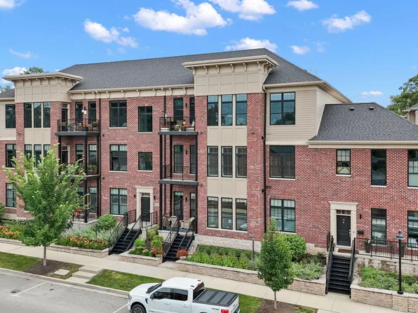 204 Campbell St #201, Valparaiso, IN 46383