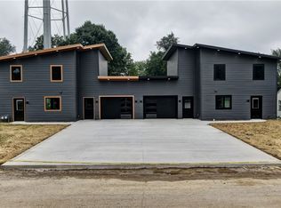 206 Tower St SW, Beach City, OH 44608