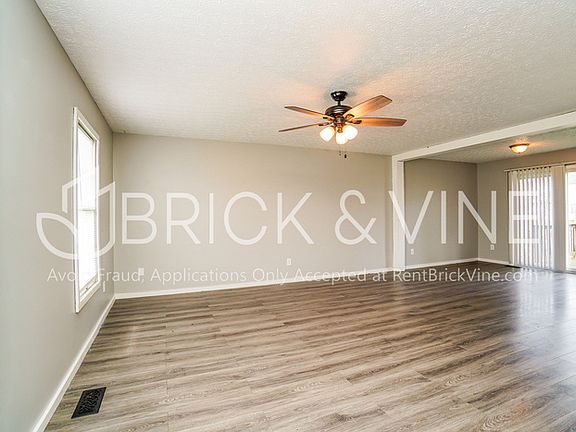 3rd image of 546 Lamesa Dr