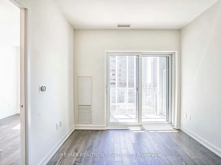 1 Yorkville Ave #3112 — Photo 10