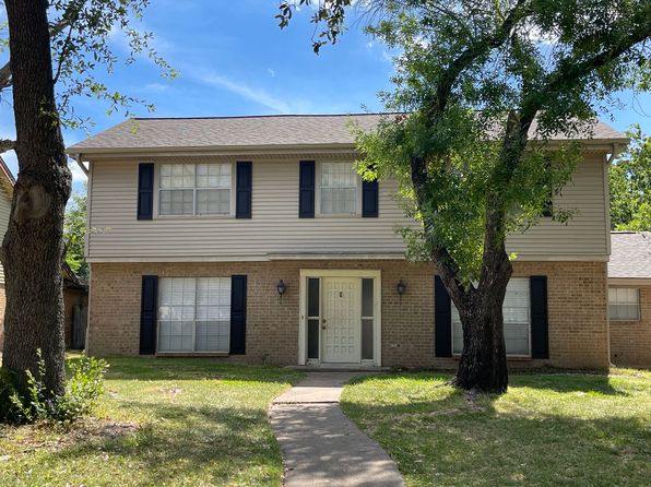 3803 Oak Ridge Dr