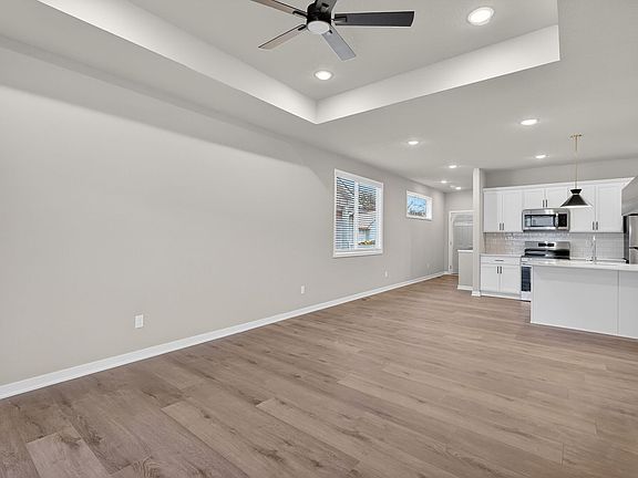 5th image of 100 Lexington Ct #145