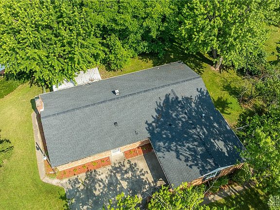5th image of 5019 Weddington Dr