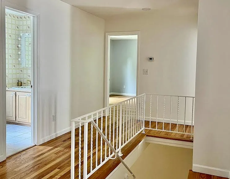 200 Hillside Ave — Photo 17