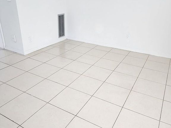 5th image of 660-670-680 NE 11th Ct