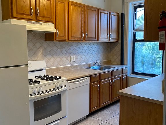 2nd image of 510 11th St #2A