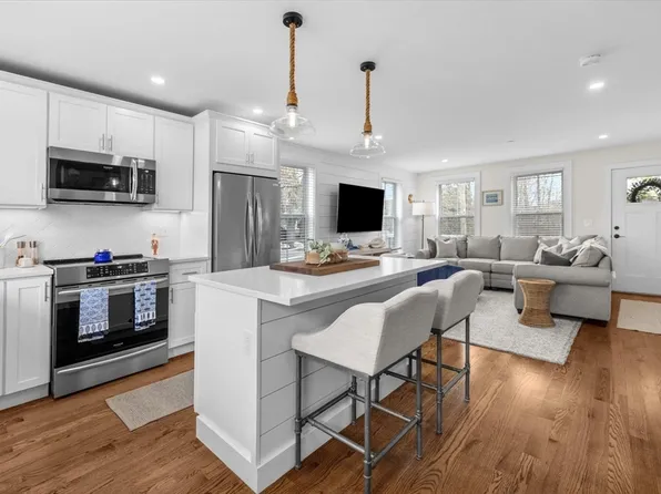 6 Macdonald Ter #A, Scituate, MA 02066