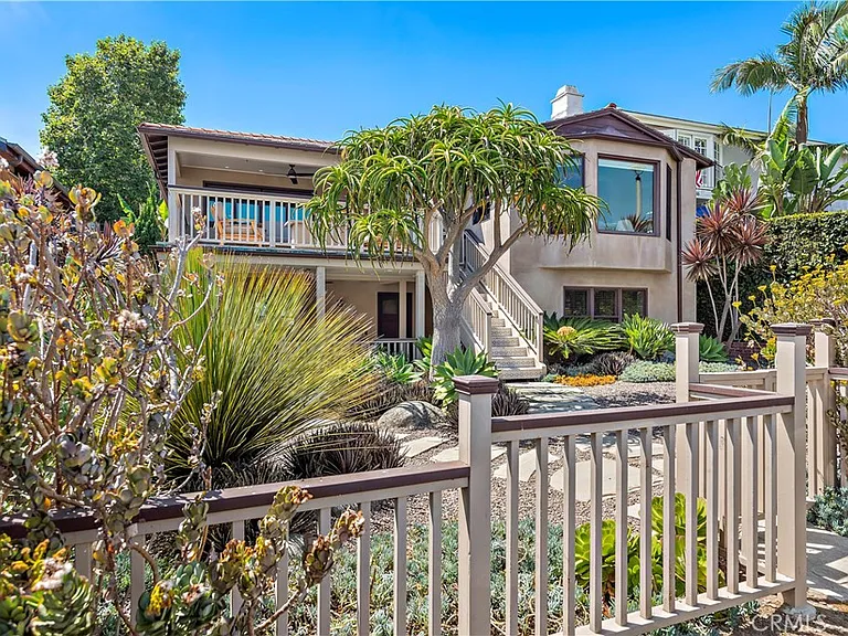 826 Cliff Dr #LOWER — Photo 14