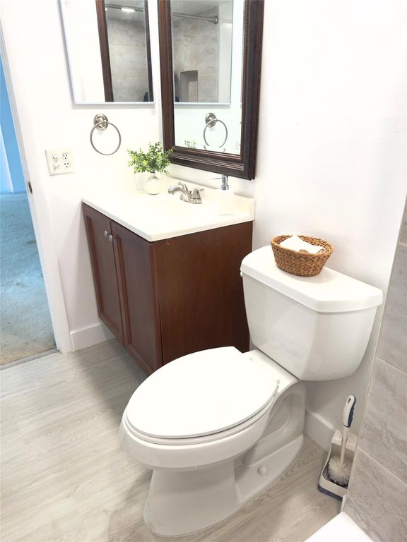 525 N OCEAN Boulevard N #921, photo 8
