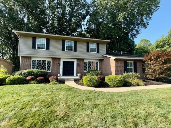 1207 Maplewood Dr, Piqua, OH 45356