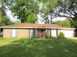 2714 Briarwood Cir, Moss Point, MS 39563