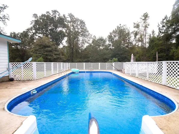 62 Maybelle Rd, Seminary, MS 39479