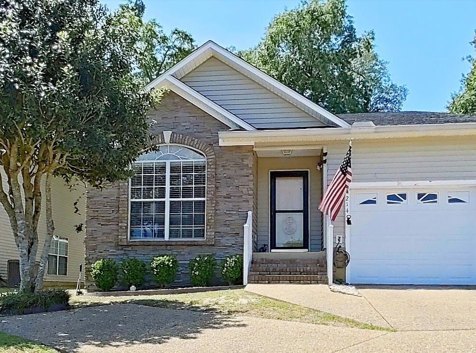 1st image of 214 Huntington Pointe Dr