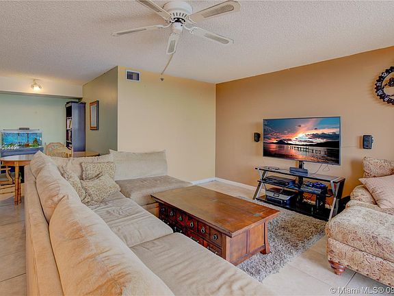 4th image of 3001 W Rolling Hills Cir APT 503