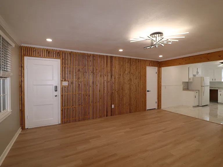 9 Berkley Pl #2 — Photo 2