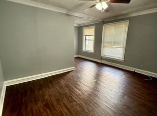 6959 S Paxton Ave APT 1C, Chicago, IL 60649
