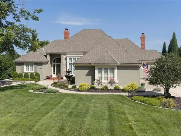 26320 W 108th St, Olathe, KS 66061