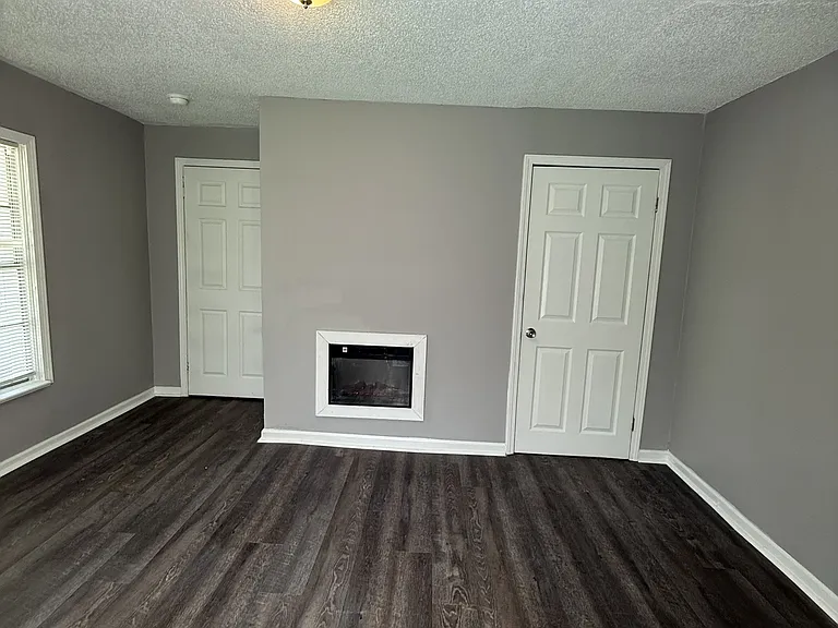 2128 Mayfield Ave SW — Photo 2