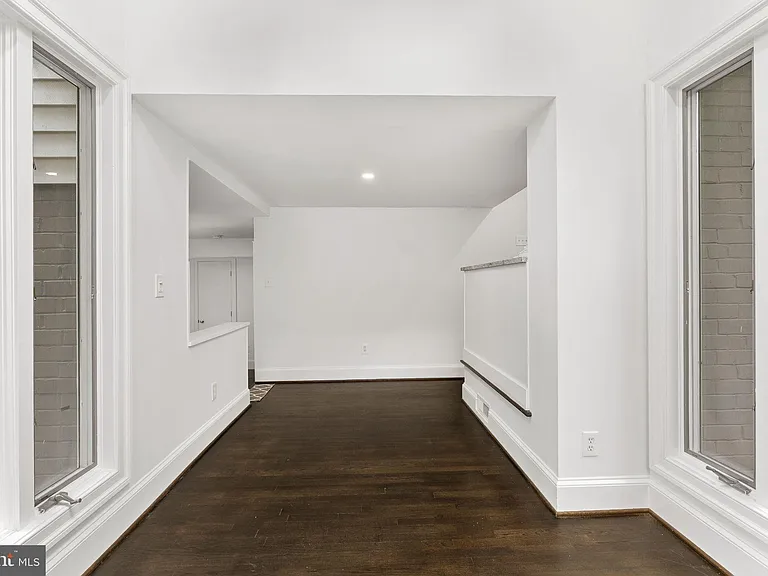 6901 Murray Ln — Photo 19