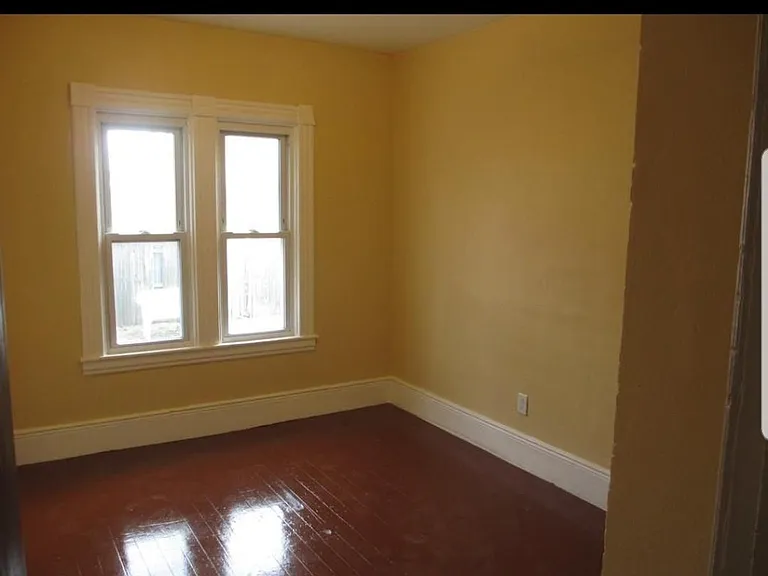 43 Hollywood St #1L — Photo 7