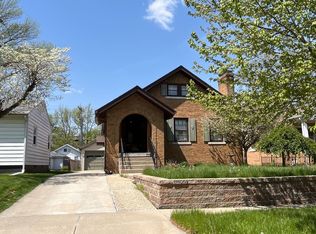 2137 N 6th St, Springfield, IL 62702