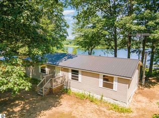 5696 S Lake Shore Dr, Remus, MI 49340