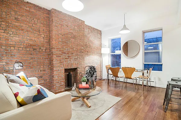 Sold by Level Group | media 8