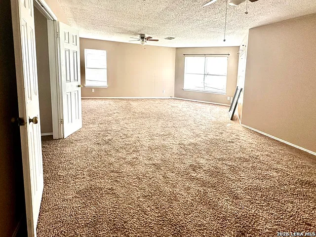 3 bed, 2.5 bath, 2195 sqft, $1,850 — Photo 3