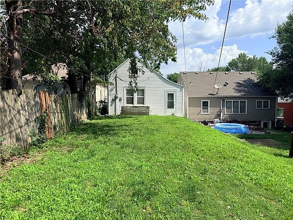 3rd image of 114 E Highland Ave