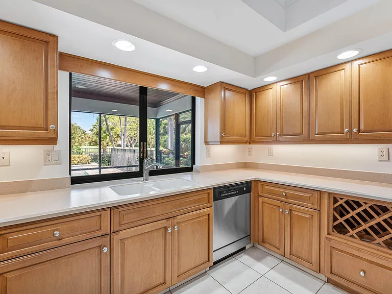 1851 Thatch Palm Dr — Photo 17