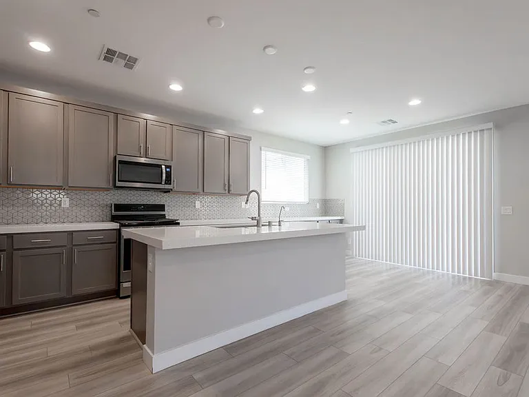10620 Carnes Ave — Photo 30