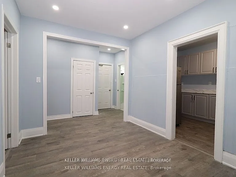 84 Simcoe St N #1 — Photo 5