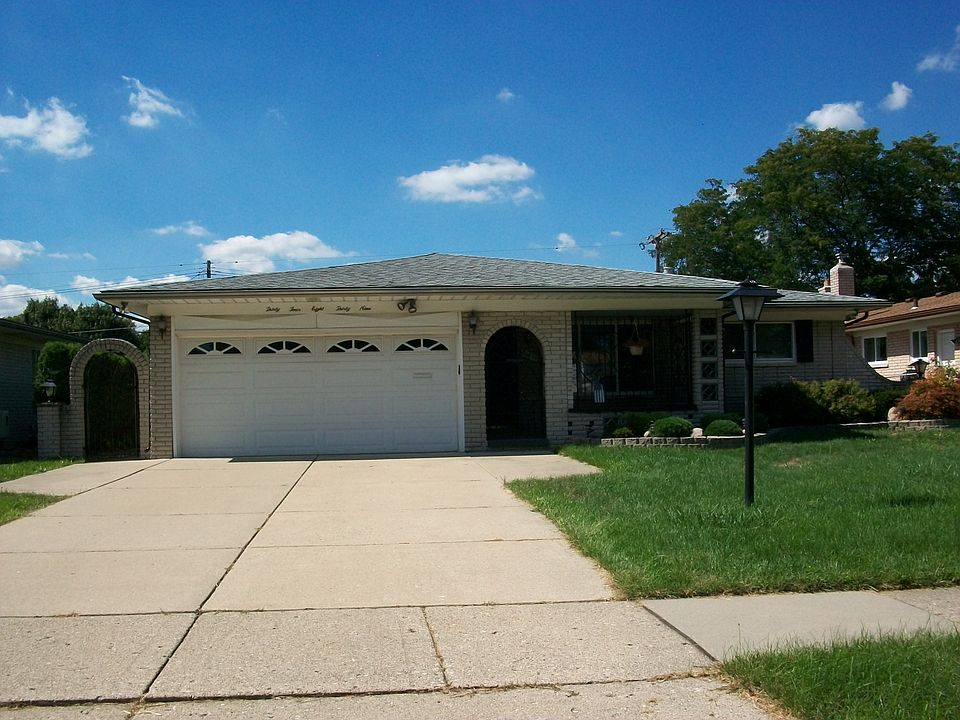 1st image of 34839 Campus Dr