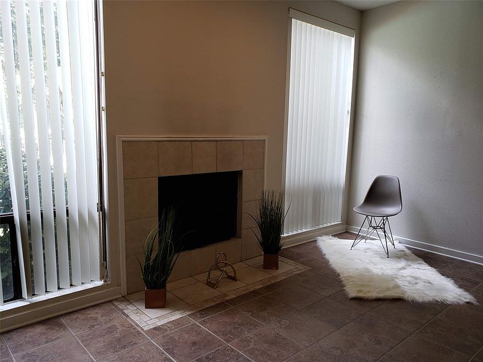 1st image of 1116 Bering Dr APT 8