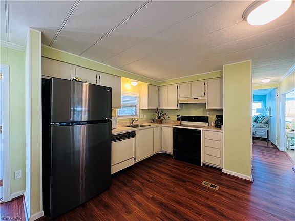 2nd image of 27330 Duvernay DR