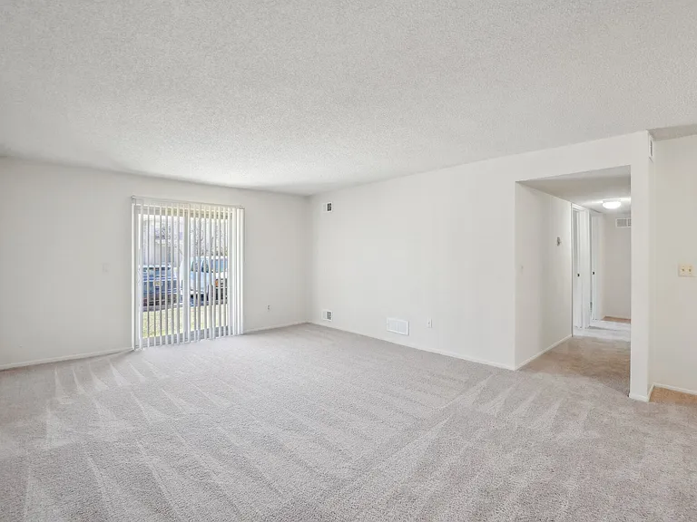 Bridgewood Apartments — Photo 2