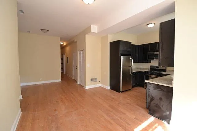 1738 W Huron St #F3 — Photo 4