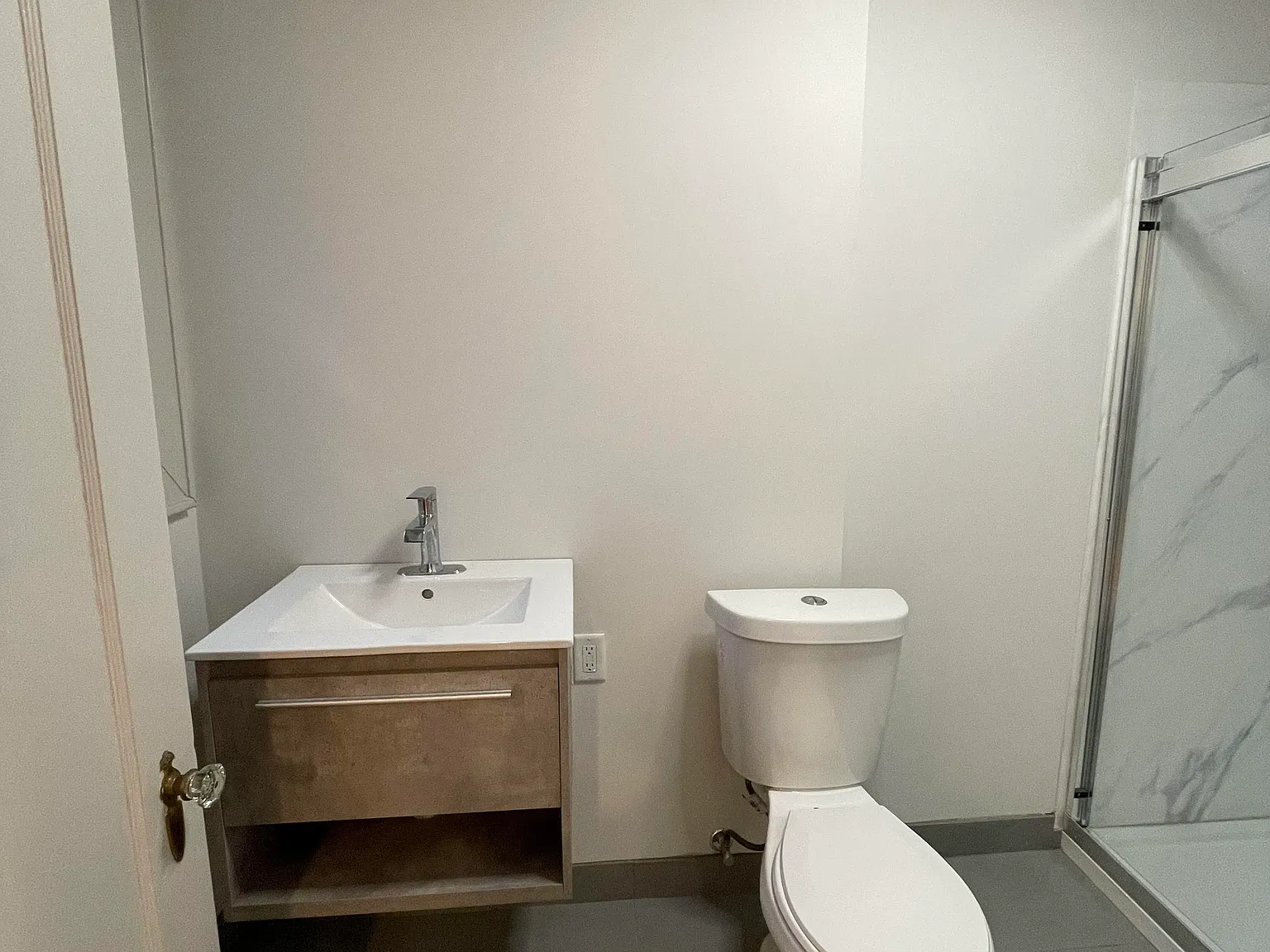 1 bed, 950 sqft, $1,675 — Photo 4