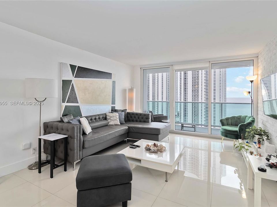 1st image of 2 Bayview Dr #2014
