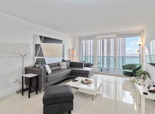 2 Bayview Dr #2014, North Miami Beach, FL 33160