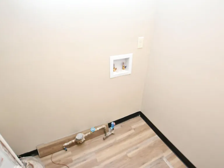 1014 W Bryan St — Photo 14