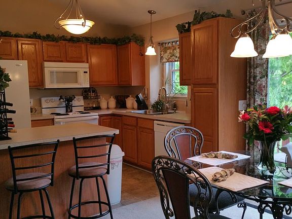 5th image of 8504 Leslie Ct
